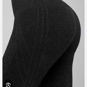 Fabletics Black Sparkly Luxe Legging NWT Size Med.